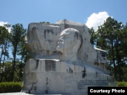 Monumento a Lenin en el parque habanero que lleva su nombre.