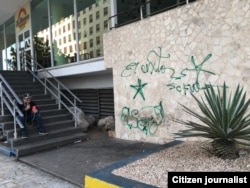 Grafitis de Danilo Maldonado, en La Habana. Madrugada del 26 de noviembre.