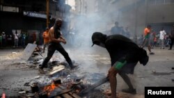 Una barricada en Caracas el domingo 31 de marzo.