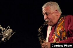 Artistas que residen fuera de Cuba, como Paquito D'Rivera, tienen "los brazos abiertos" según el Ministro de Cultura. Foto: Rafael Marfil Carmona.