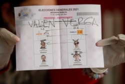 Ecuador celebró segunda vuelta electoral el pasado domingo 11 de abril de 2021. Cerca de 2 millones de votos fueron nulos. REUTERS/Santiago Arcos.