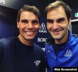 Rafael Nadal y Roger Federer durante la Copa Laver 2017.