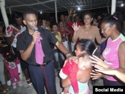 Pastor Alain Toledano en El Salao, Santiago de Cuba..