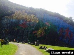 Mural de la Prehistoria, en el Valle de Viñales. (Foto: Roidel González)