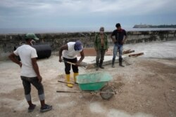 Obras en el Malecón de La Habana. REUTERS/Alexandre Meneghini