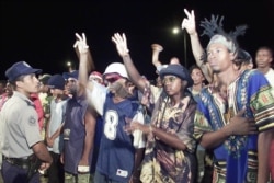 Concierto de clausura del VIII Festival Nacional de Rap y Hip Hop en Alamar, La Habana, el 18 de agosto de 2002. (AFP/ Niurka Barroso)