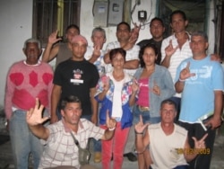 Activistas del MONR durante uno de los encuentros del grupo.