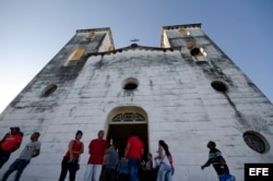 FELIGRESES EN SANTUARIO DE LA SANTA BÁRBARA