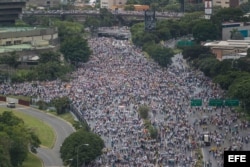 Vista general de la multitudinaria manifestación "Toma de Venezuela".