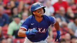 El tercera base cubano Andy Ibáñez. (AP Photo/Michael Dwyer)