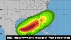 El sistema puede producir lluvia de 2 a 4 pulgadas a través de porciones de la Península de Yucatán y el oeste de Cuba.
