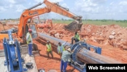 Un plan de emergencia del gobierno no consigue garantizar el abasto de agua en medio de grave avería en La Habana.