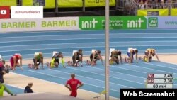 Orlando Ortega en el carril 5 de la pista cubierta de Karlruhe (Alemania).