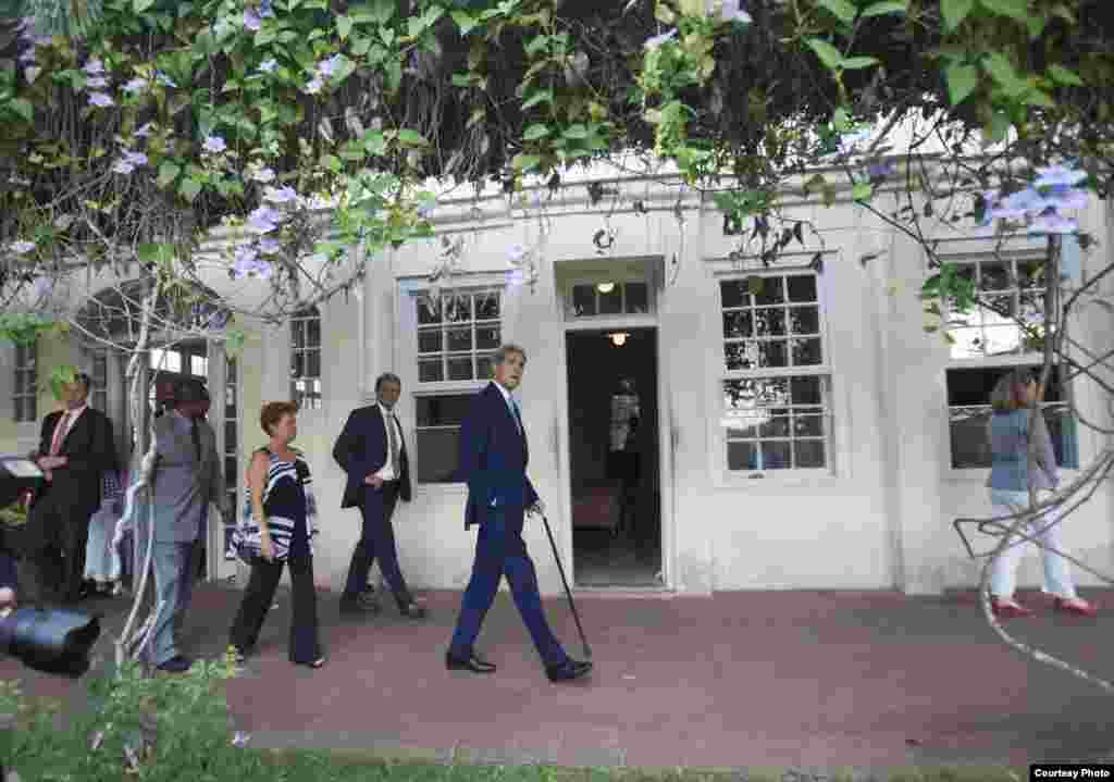 Kerry en el exterior de la casa donde vivió Ernest hemingway.