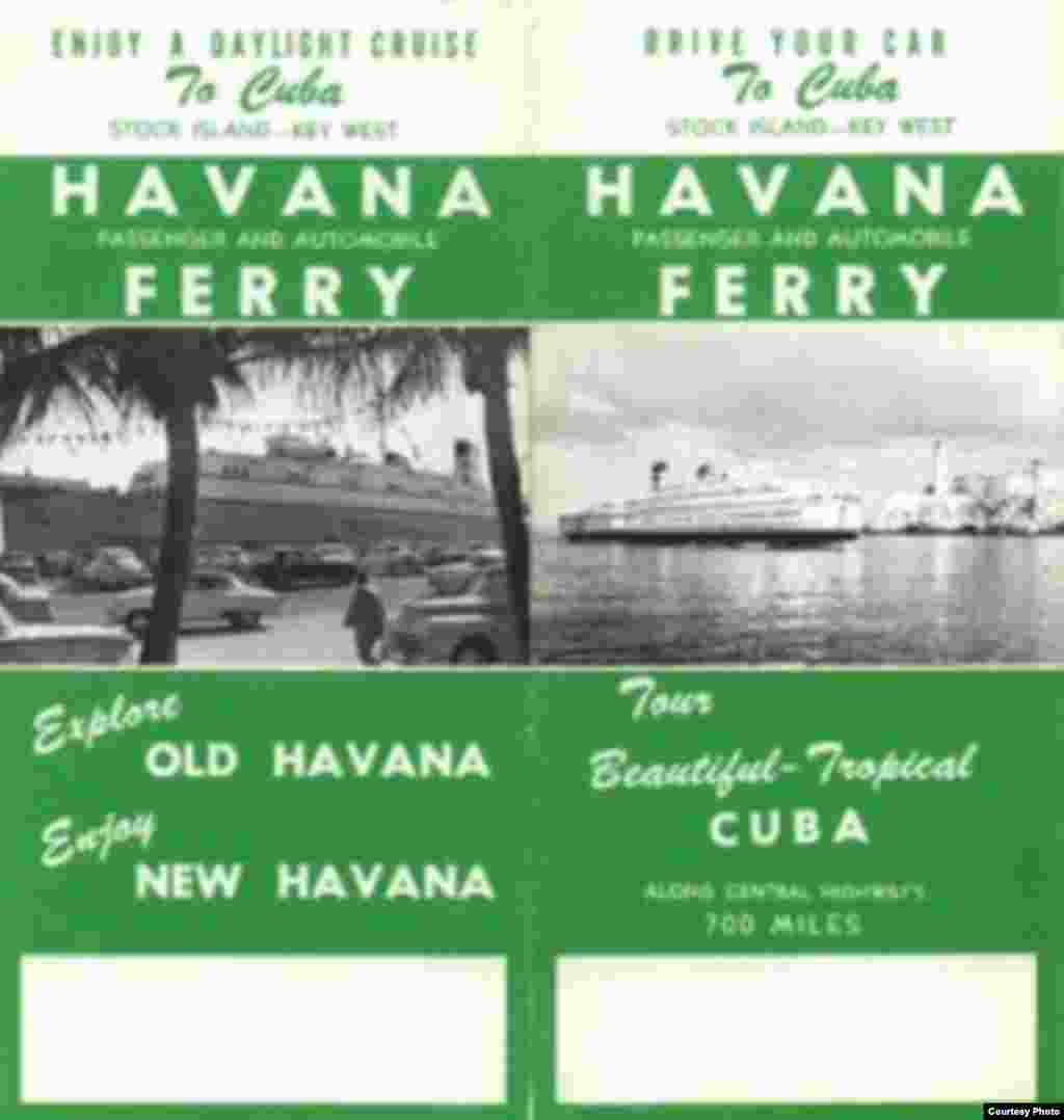 "Maneje su auto a Cuba", invita este folleto promocional para viajar en ferry a La Habana.