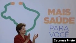 El gobierno de Dilma Rouseff sólo ha podido cubrir un 10% de la demanda de doctores en zonas marginales y remotas a través de un programa de incentivos llamado Más Médicos