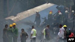 Vista de los rescatistas tras el accidente aéreo del 18 de mayo de 2018.