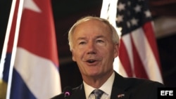 Asa Hutchinson durante su visita a La Habana en septiembre pasado. EFE