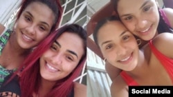 Las hermanas Lisdani y Lisdiani Rodríguez Isac.