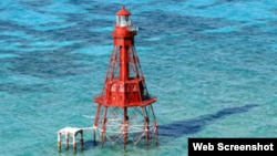 Faro American Shoal, frente al cayo Sugarloaf en la Florida.