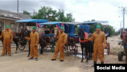 La precariedad es tal que los coches de caballos se han habilitado como ambulancias.