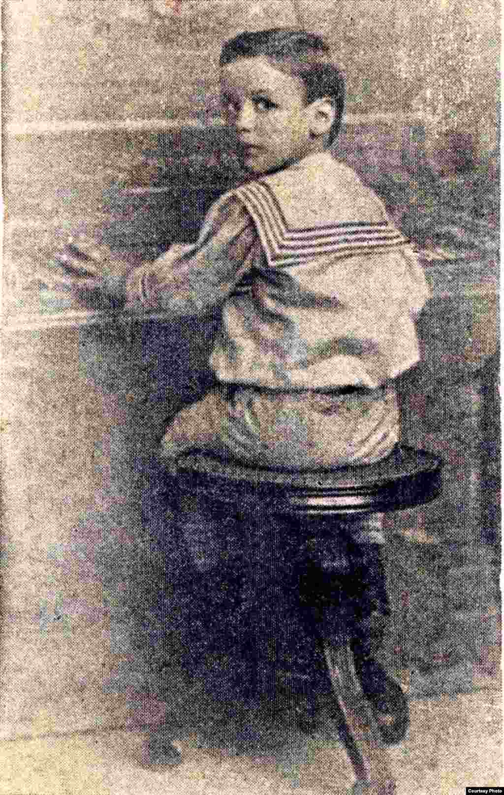 Ernesto Lecuona a los 5 años. Foto publicada por la revista “El Fígaro” el 13 de enero de 1901.