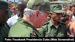 Miguel Díaz-Canel durante su visita a Guantánamo tras el paso del huracán Oscar