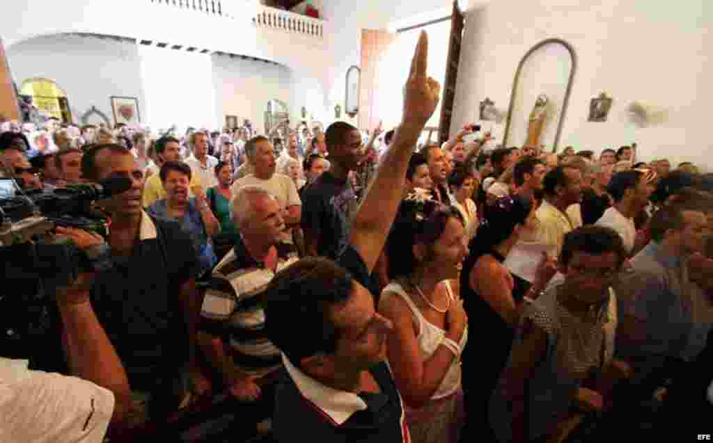 Funerales del líder del Movimiento Cristiano Liberación Oswaldo Payá Sardiñas