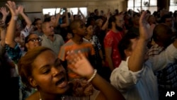 Evangélicos en un servicio en La Habana.AP Photo/Ramon Espinosa