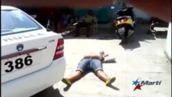 Video muestra represión contra activista dentro de unidad policial cubana