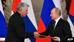 Vladímir Putin y Miguel Díaz-Canel durante la firma de acuerdos de cooperación en el Kremlin, en noviembre de 2018.