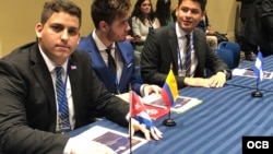 Félix Llerena participó por Cuba en el foro sobre juventud y democracia. Foto de Michelle Sagué.