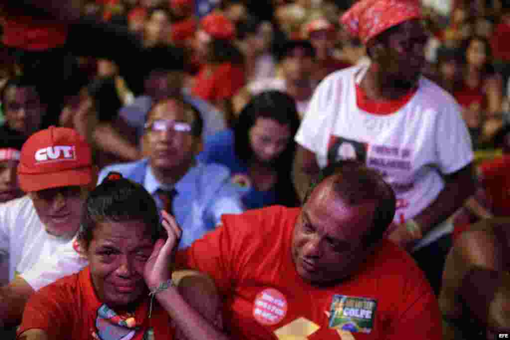 UN BRASIL DIVIDIDO SE VUELCA A LAS CALLES