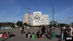 Personas congregadas en la Plaza de la Revolución en La Habana, el 30 de diciembre.