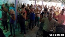 Evangelistas en Sancti Spíritus siguen el culto bajo la dirección del pastor Yasser Caraballoso. (Facebook)