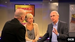 El opositor venezolano, Antonio Ledezma, visita Radio Martí. (Foto: Fabián Crespo)