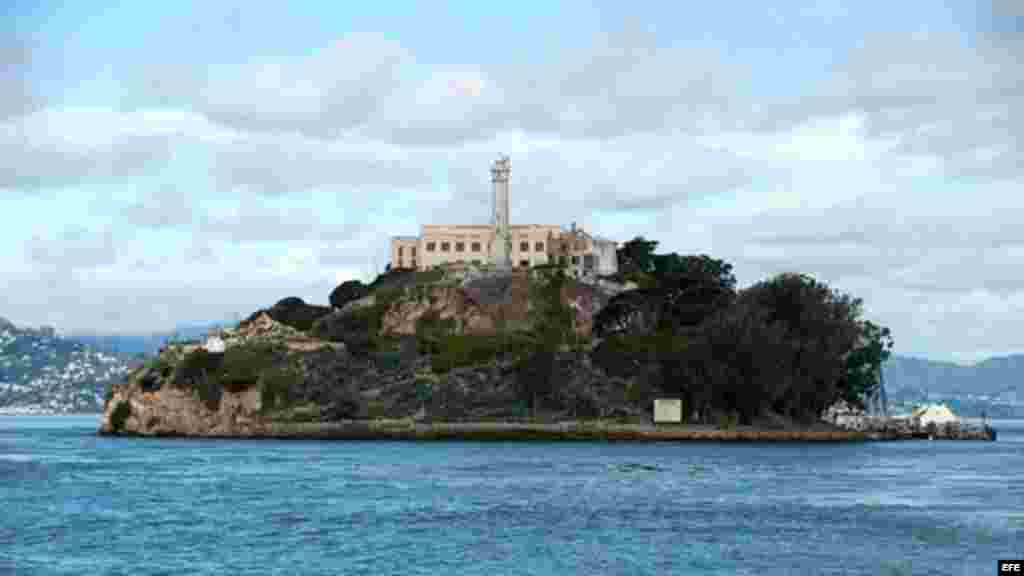 Vista general de la Isla Alcatraz en San Francisco, California (EE.UU.). 