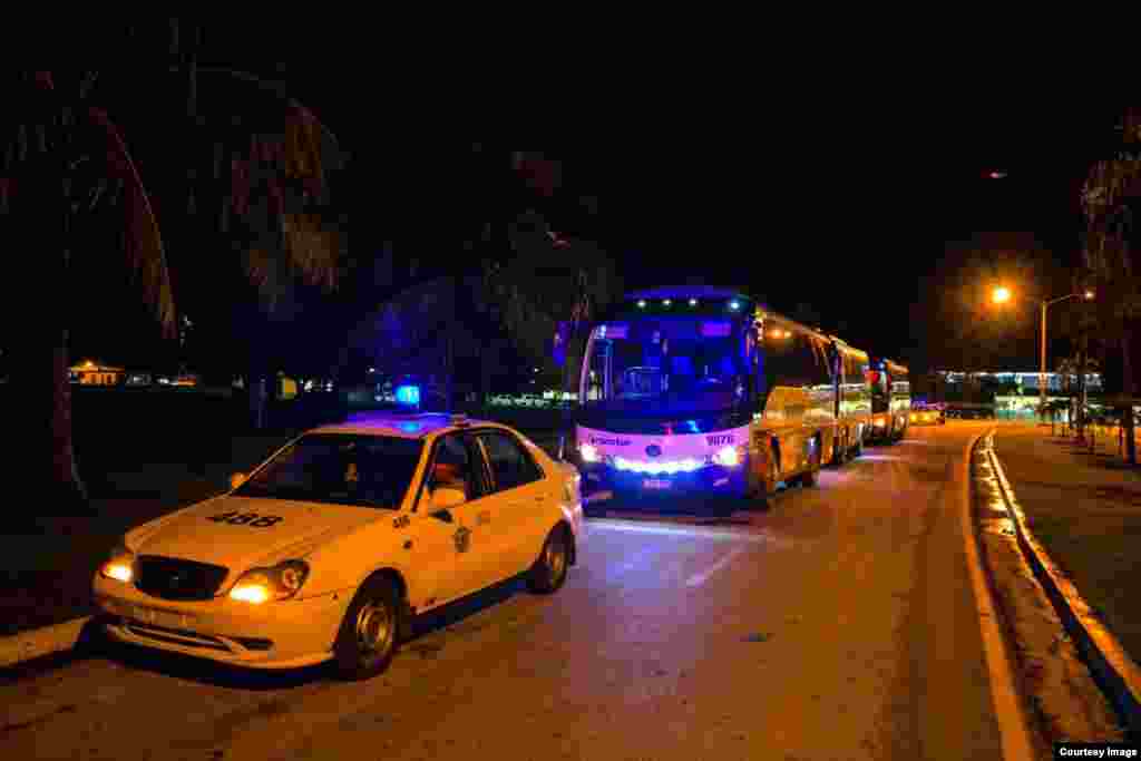 La caravana de los ómnibus hacia La Habana.