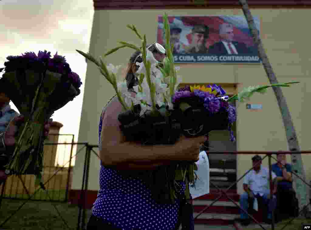 Cada 17 de diciembre los cubanos rinden tributo a San L&#225;zaro, o Babal&#250; Ay&#233;, seg&#250;n sus creencias cat&#243;licas o afrocubanas. Yamil Lage/AFP