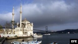 Han dicho que la mezquita de La Habana será similar a la de Ortakoy, a las orillas del Estrecho del Bósforo en Estambul.