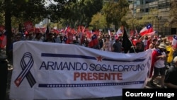 Pancarta de Armando Sosa Fortuny - (Marcha en Santiago de Chile)