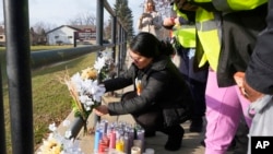 El incidente aterrorizó a la escuela, incluyendo un alumno de segundo grado que realizó la llamada al 911.