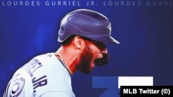 El cubano Gurriel Junior de los Azulejos de Toronto